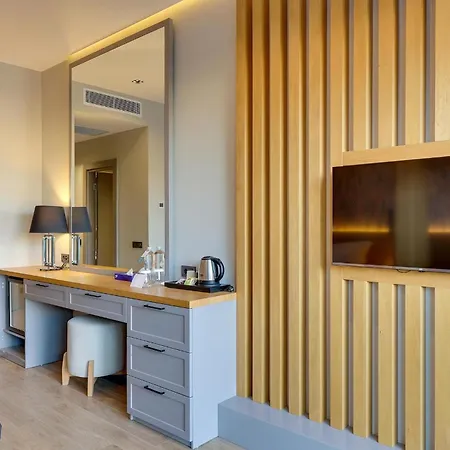 فندق Celeste Bella Luxury & *