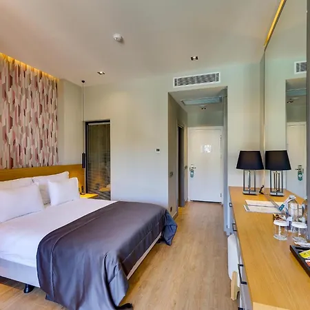 Celeste Bella Luxury & מלון