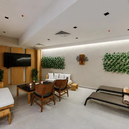 Celeste Bella Luxury & *