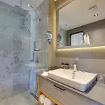 Celeste Bella Luxury & 호텔 *